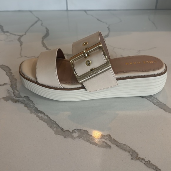 Cole Haan grand platform slide size 7 - Picture 2 of 3